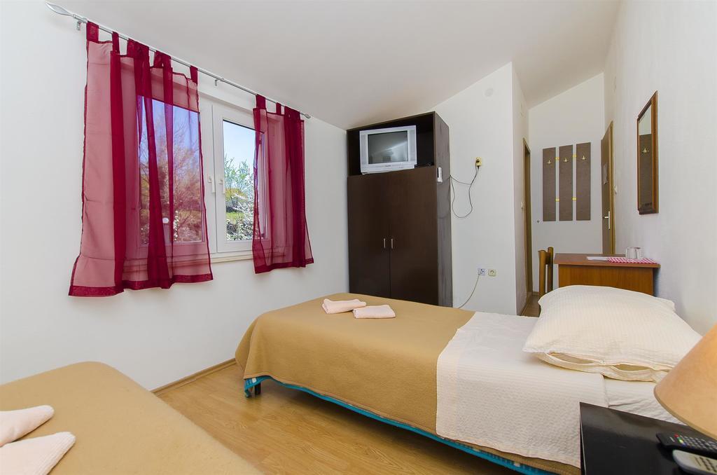 Rooms Marijana Caporice Exterior foto