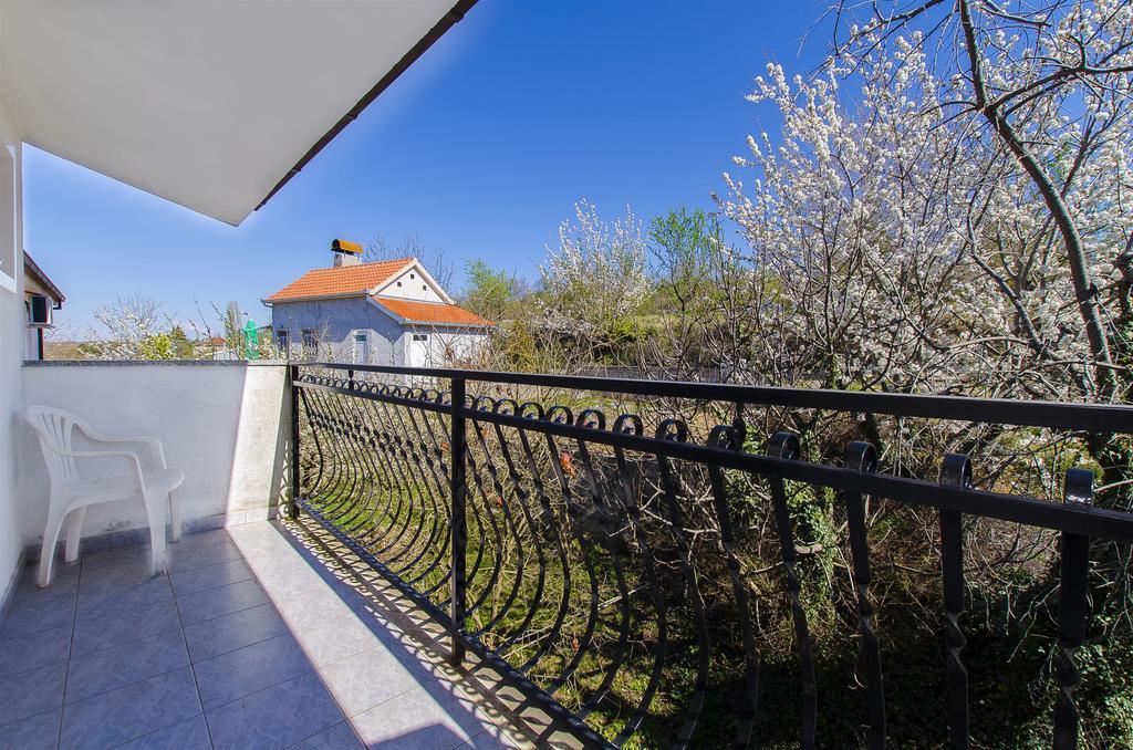 Rooms Marijana Caporice Exterior foto