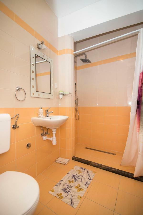 Rooms Marijana Caporice Exterior foto
