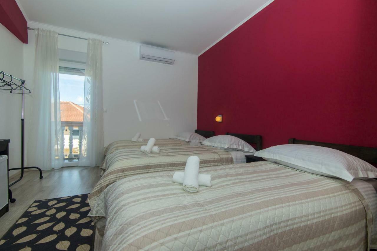 Rooms Marijana Caporice Exterior foto