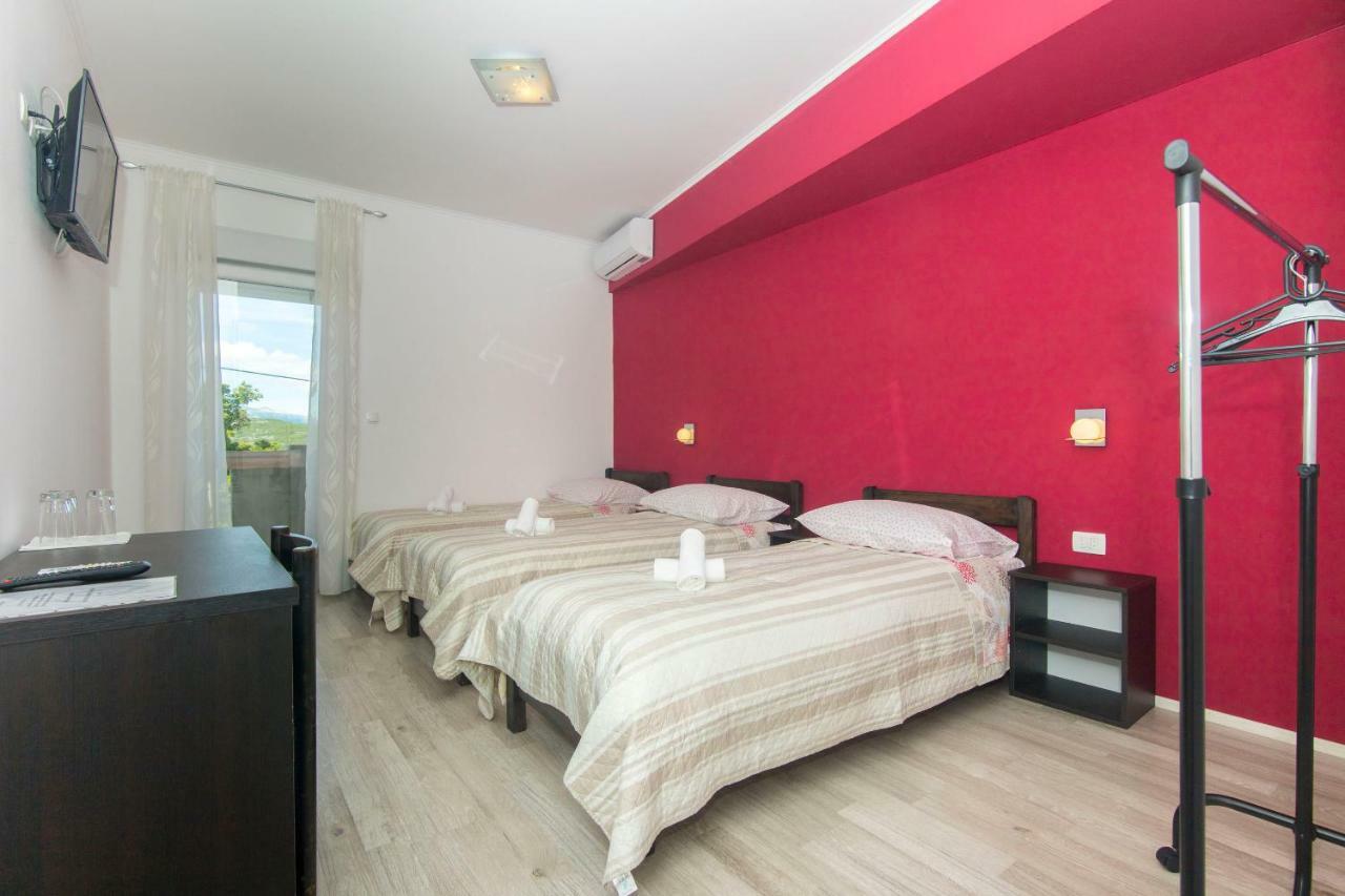 Rooms Marijana Caporice Exterior foto